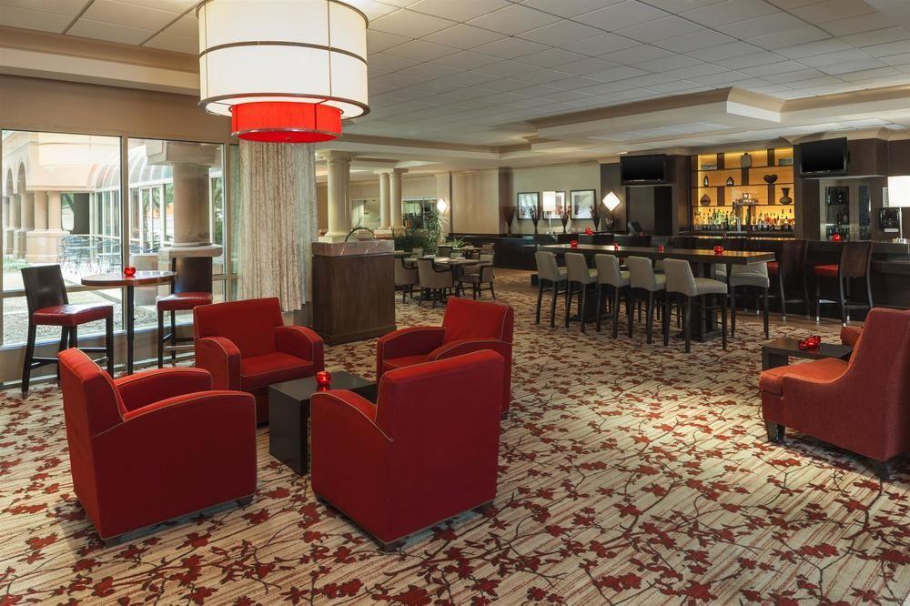 Sheraton Suites Market Center Далас Екстериор снимка