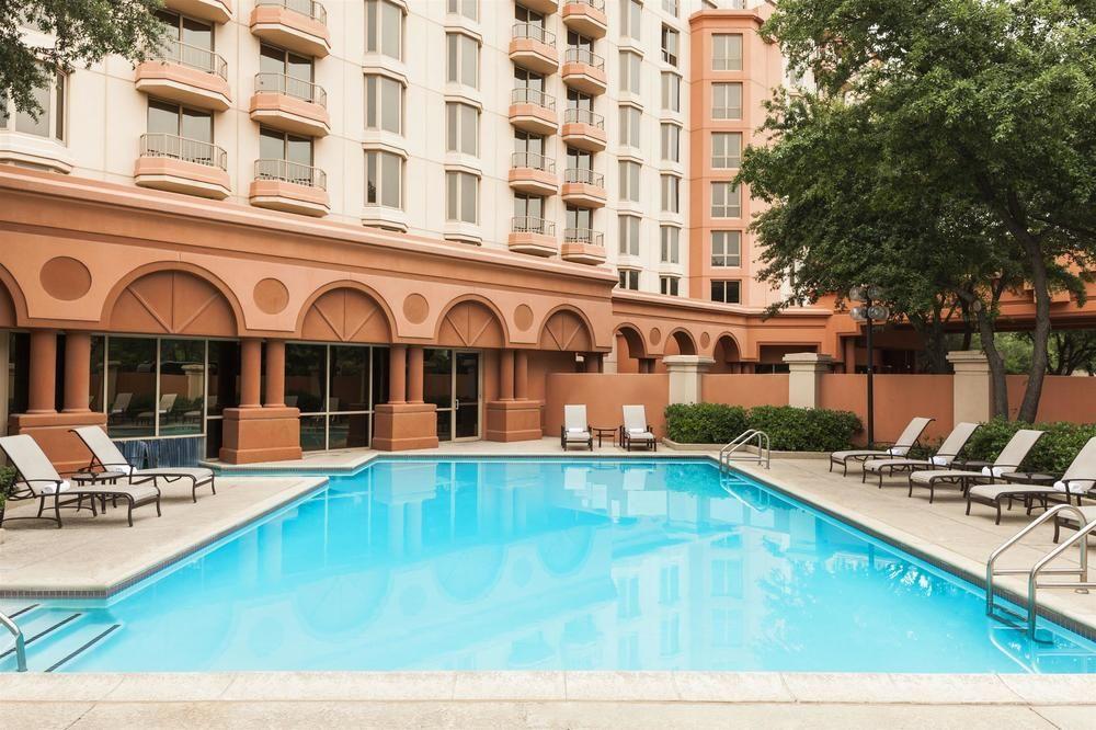 Sheraton Suites Market Center Далас Екстериор снимка