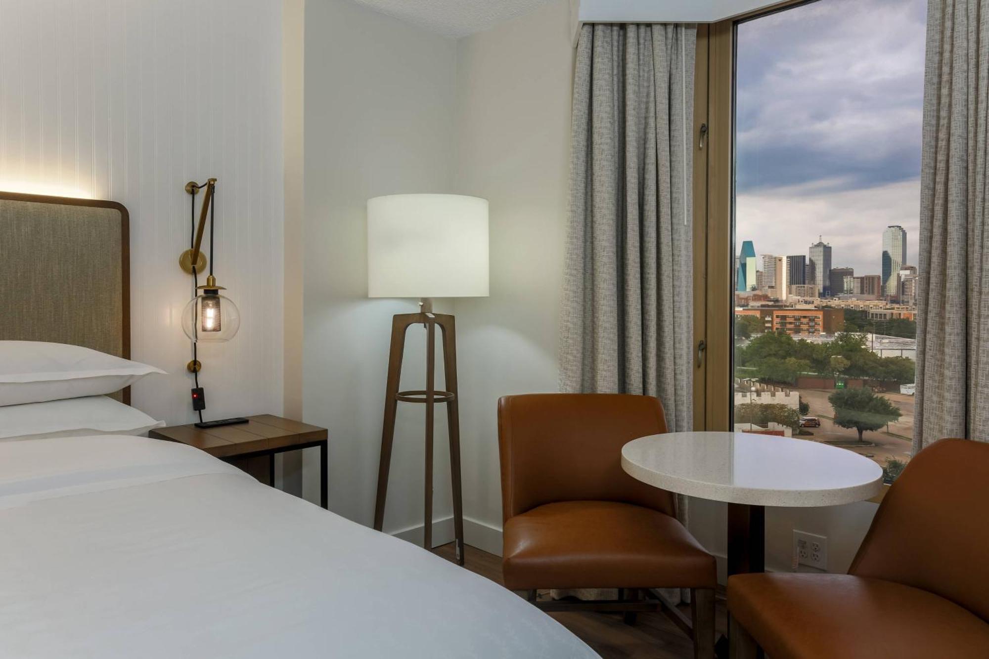 Sheraton Suites Market Center Далас Екстериор снимка
