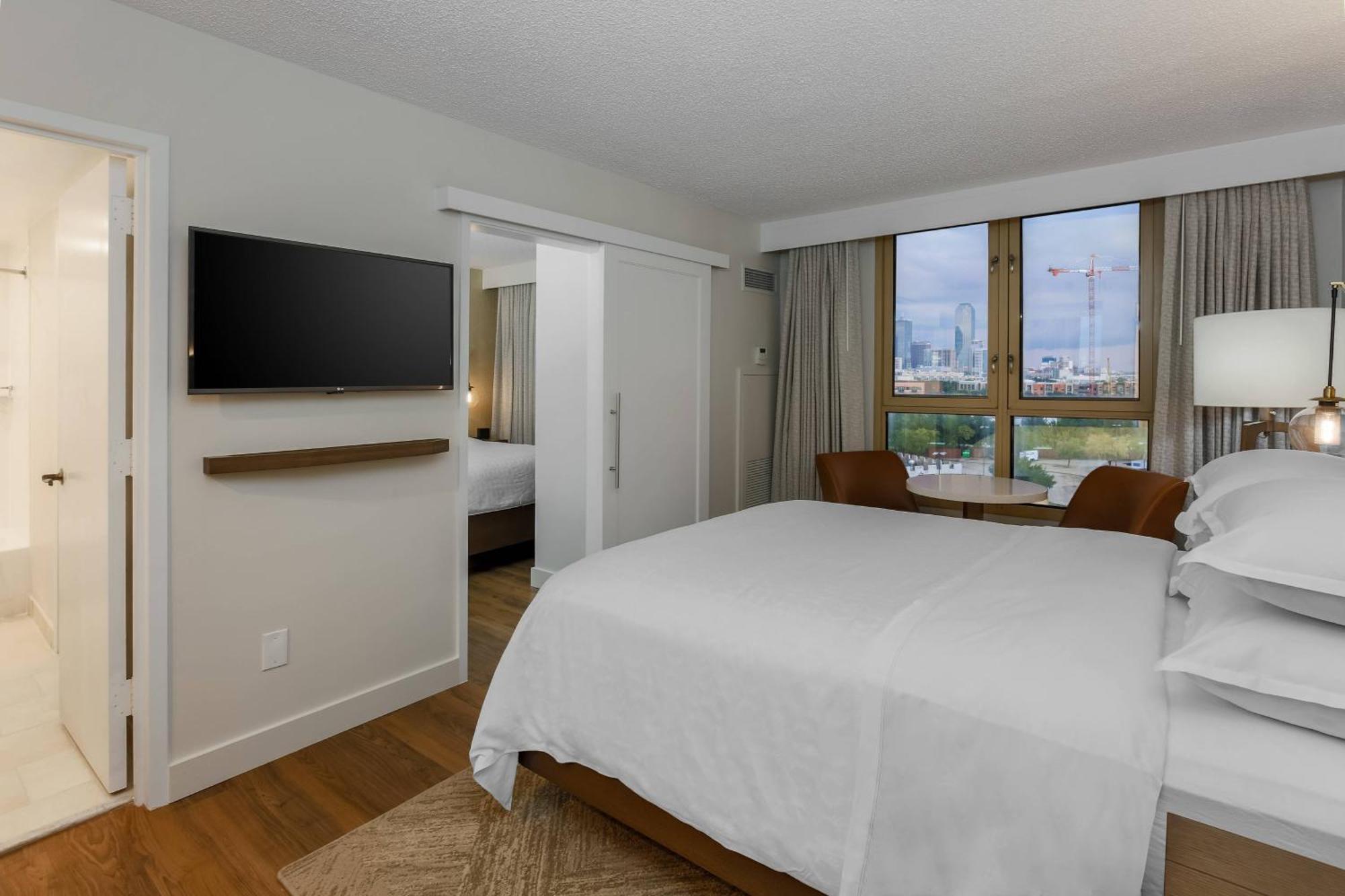 Sheraton Suites Market Center Далас Екстериор снимка