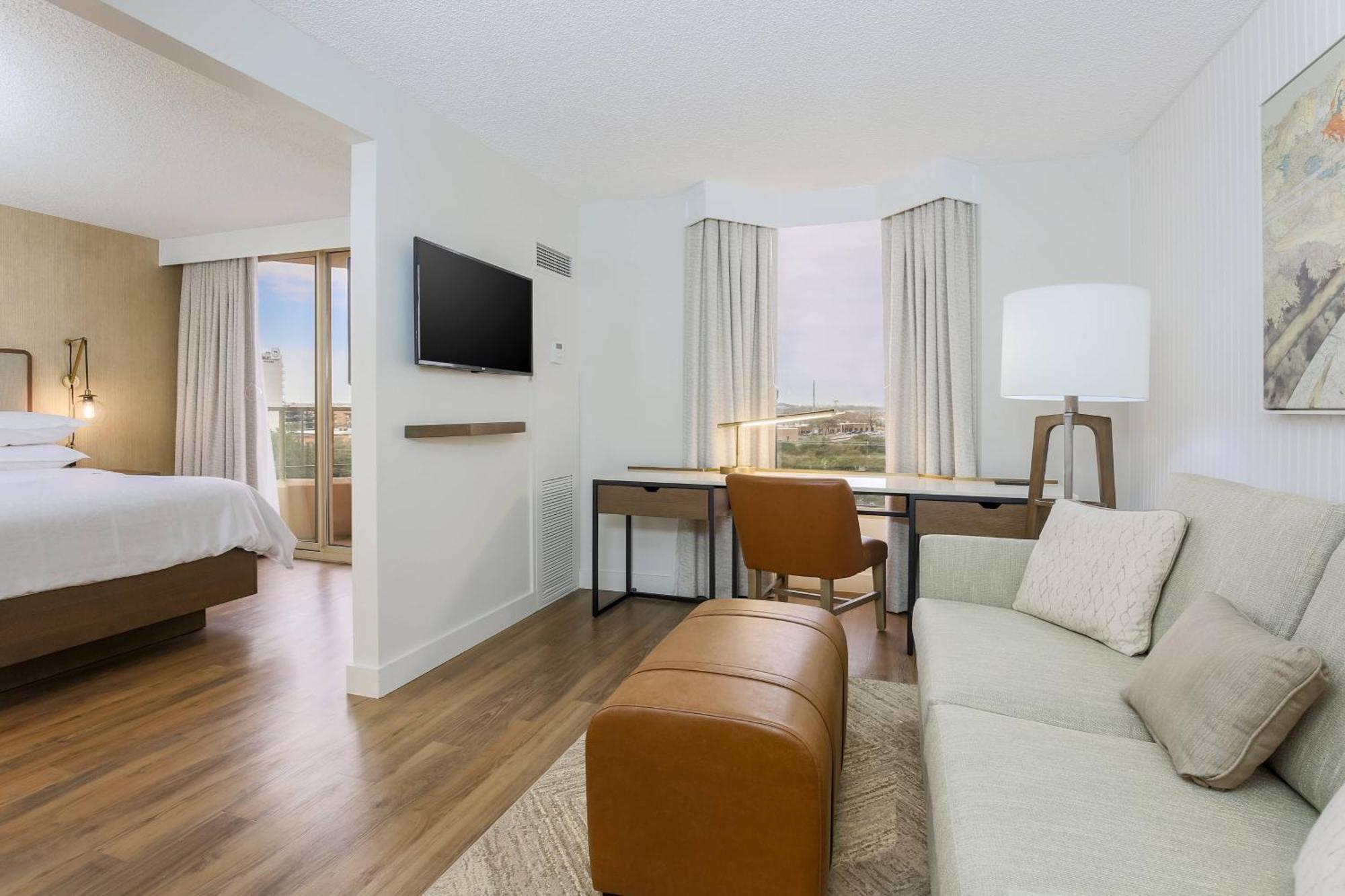 Sheraton Suites Market Center Далас Екстериор снимка