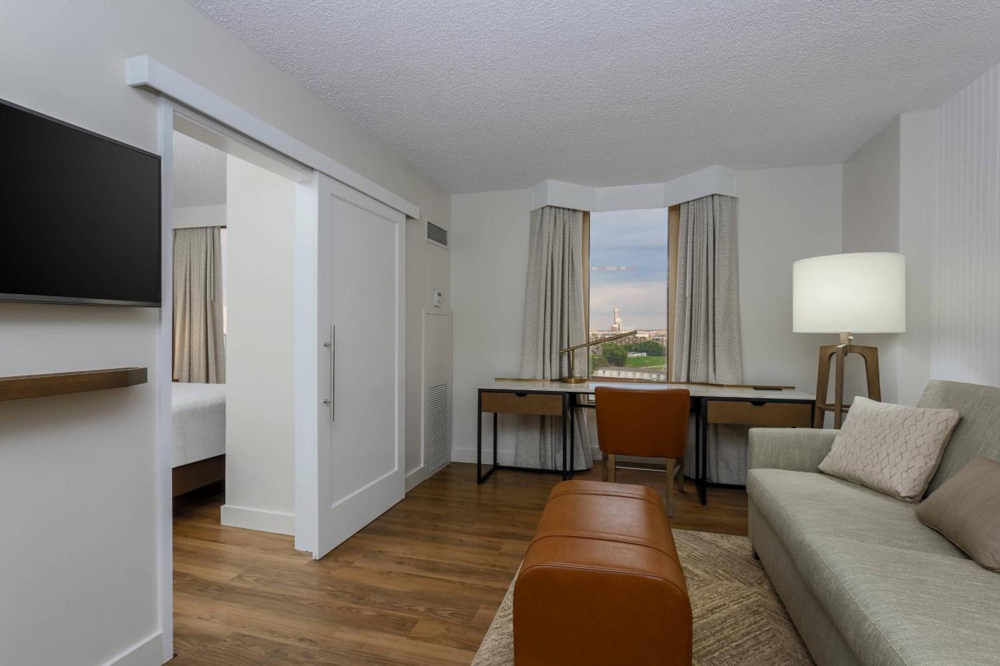 Sheraton Suites Market Center Далас Екстериор снимка