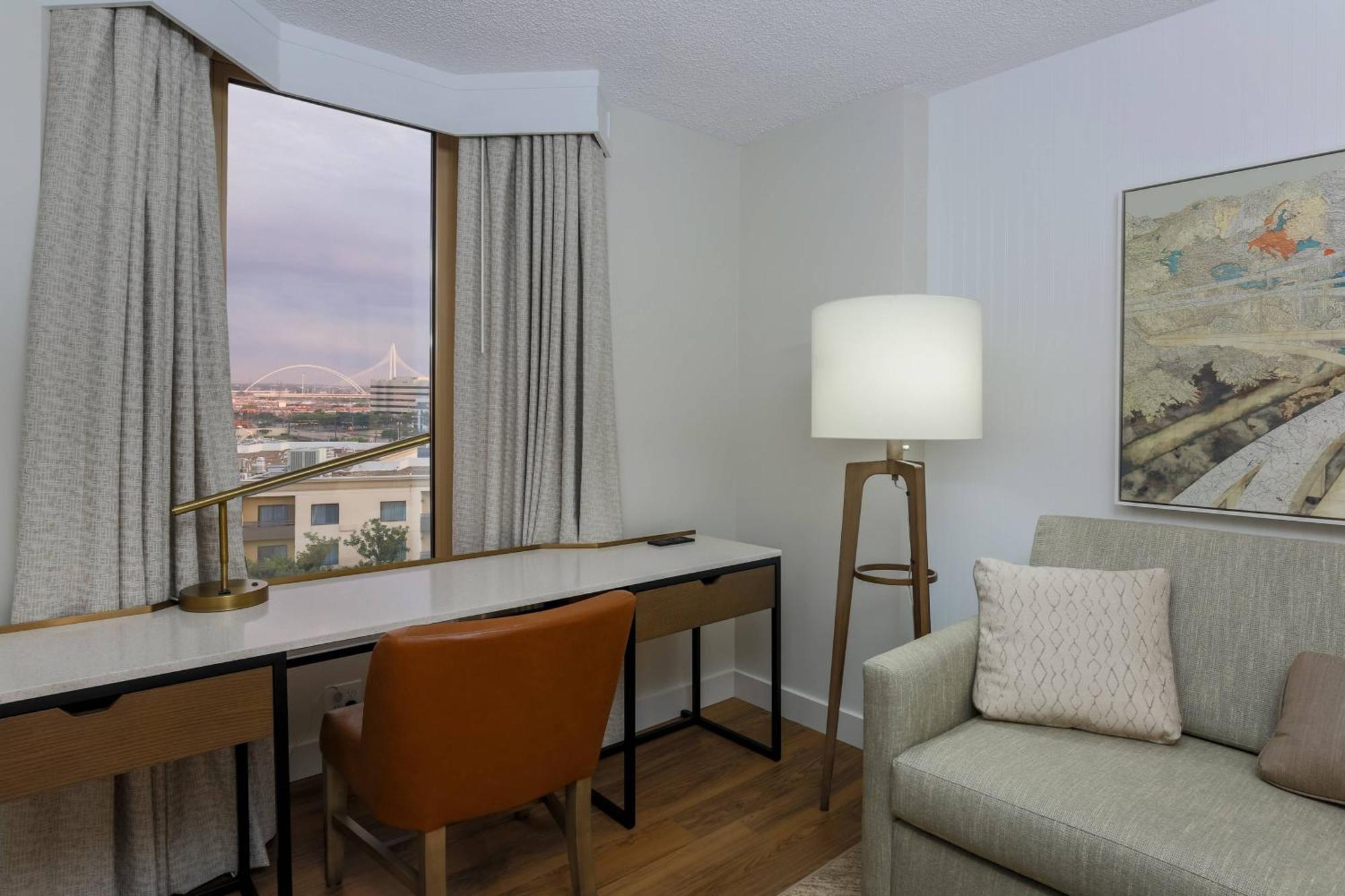 Sheraton Suites Market Center Далас Екстериор снимка
