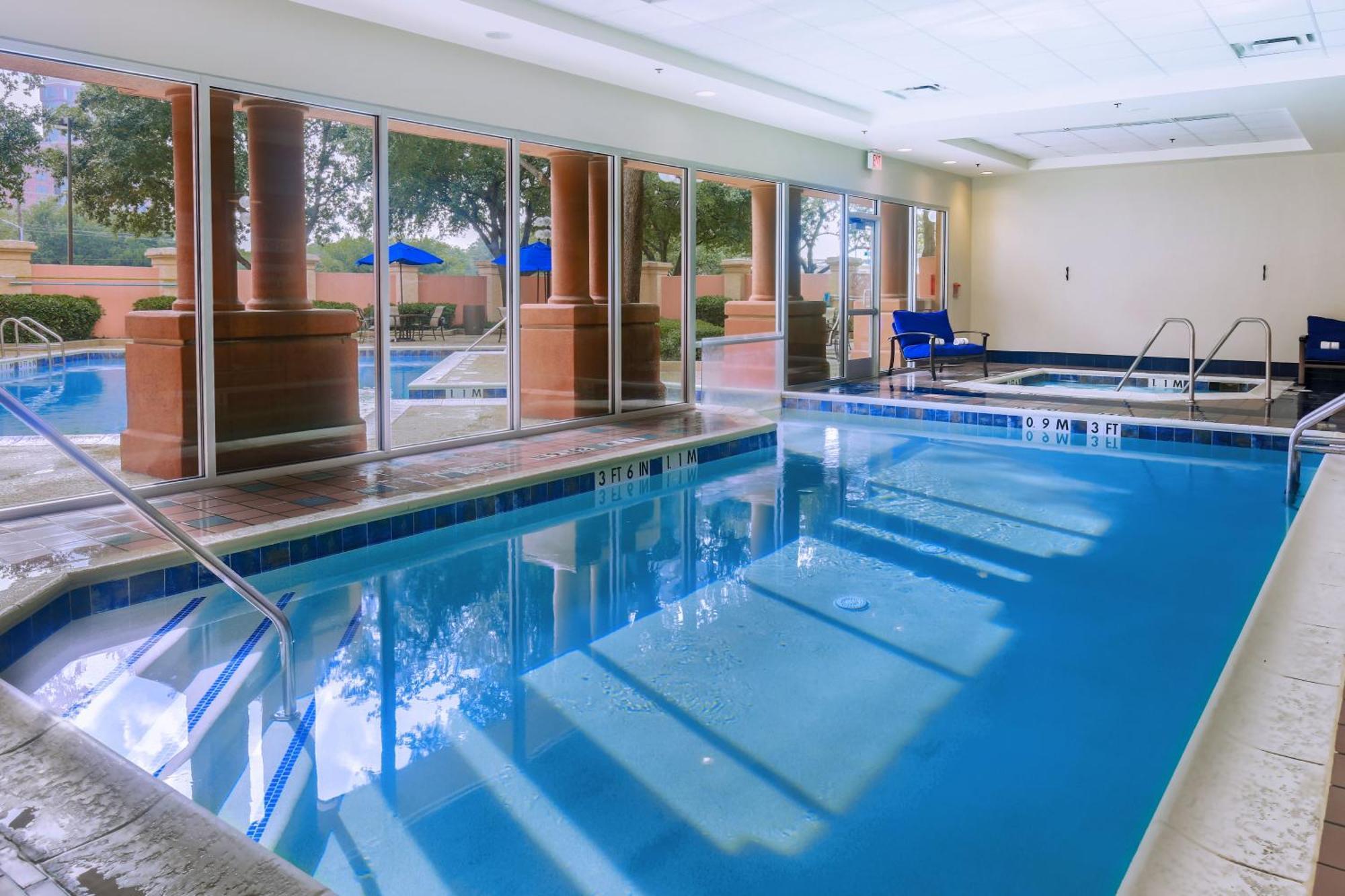 Sheraton Suites Market Center Далас Екстериор снимка