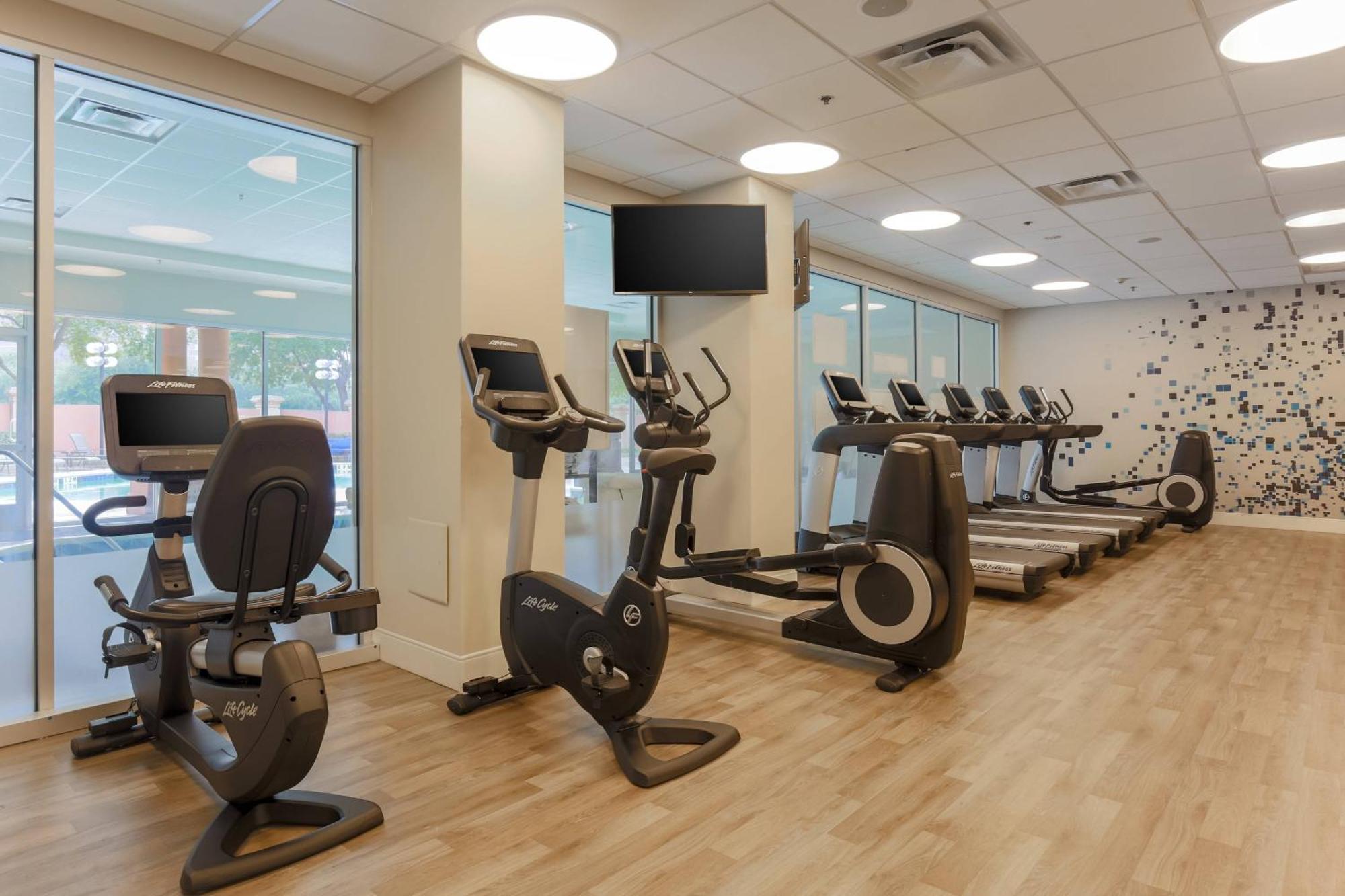 Sheraton Suites Market Center Далас Екстериор снимка