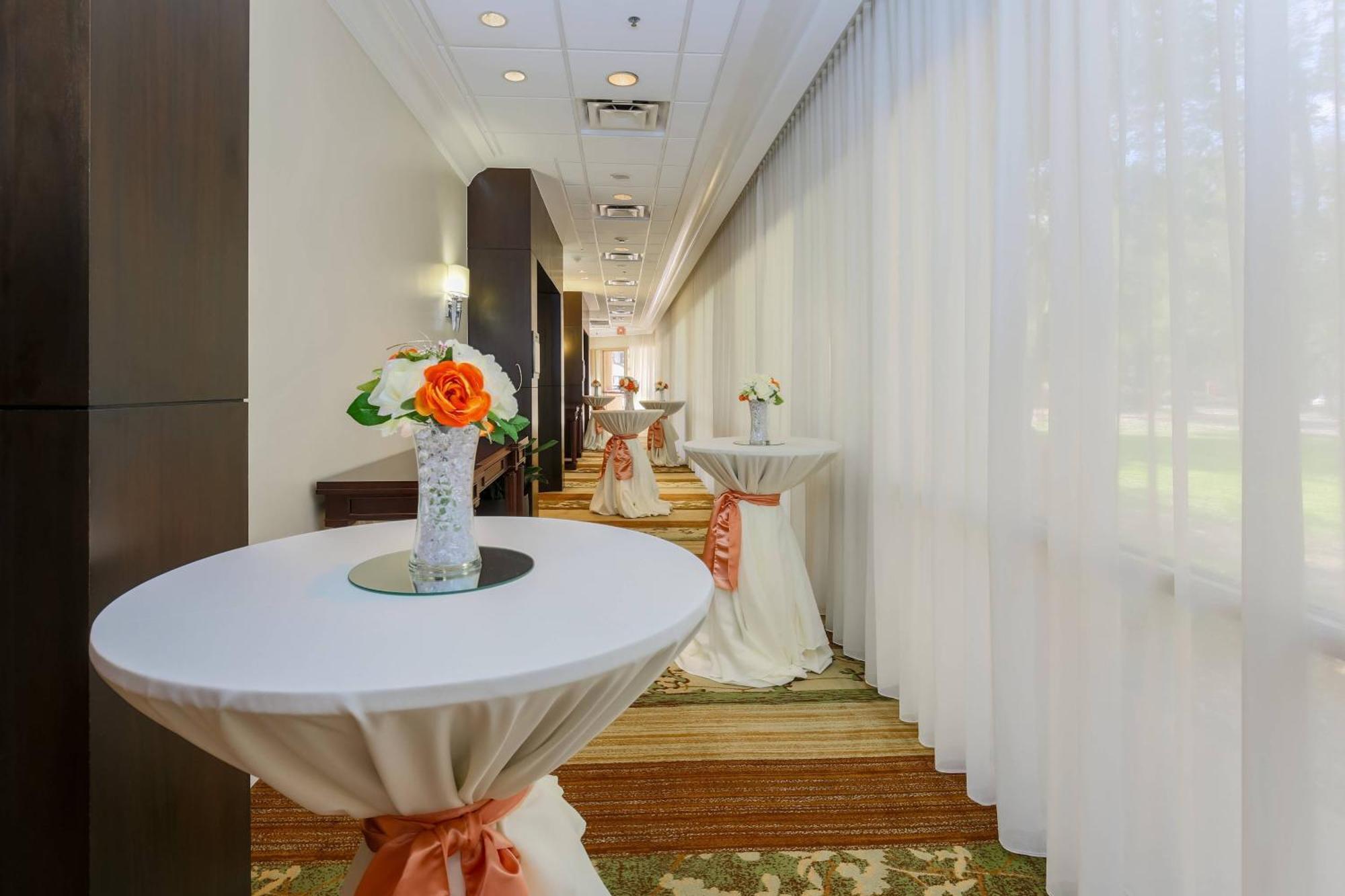 Sheraton Suites Market Center Далас Екстериор снимка