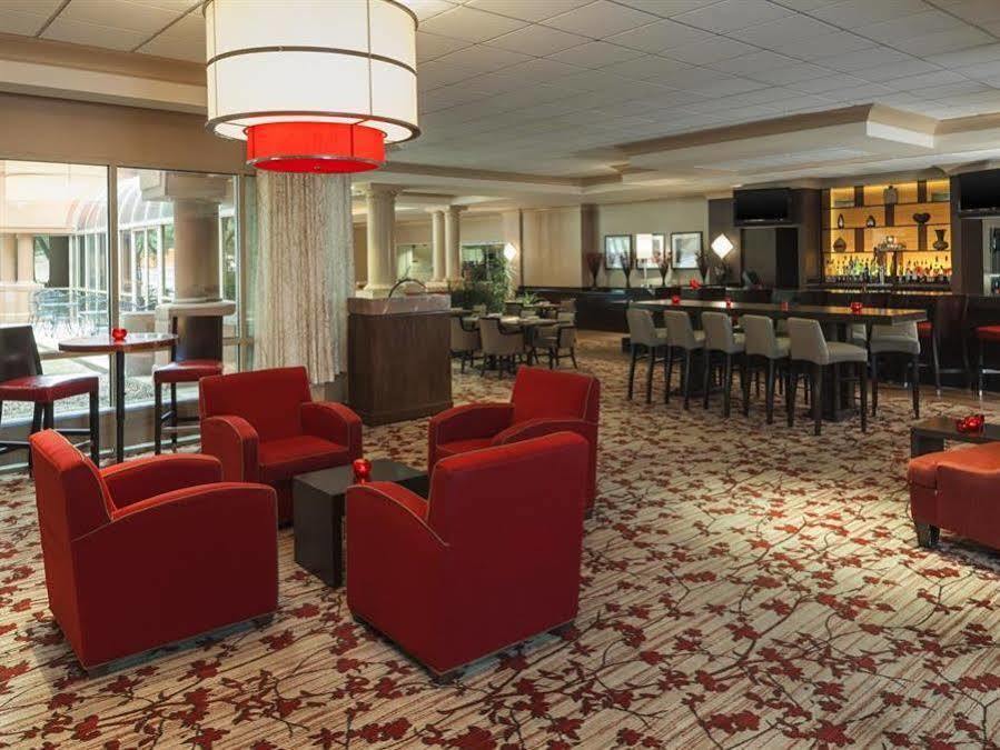 Sheraton Suites Market Center Далас Екстериор снимка