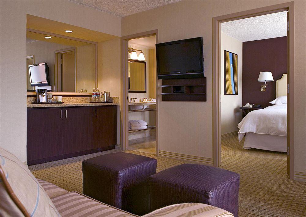 Sheraton Suites Market Center Далас Екстериор снимка